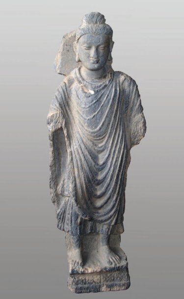 null ART GRECO-BOUDDHIQUE DU GANDHARA (Ier - Vème siècle) Bouddha représenté debout...