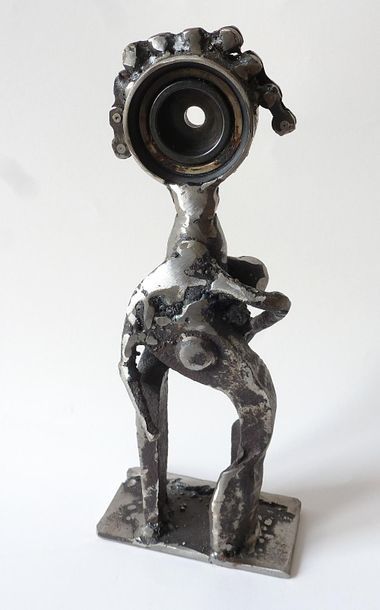 LACROIX Jean-Luc Fifille / Sculpture en acier soudé / Monogrammé sur le côté / 24...