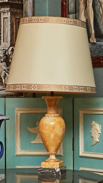 null Pair of ovoid lamps in alabaster and grey veined marble. Neo-classical style....