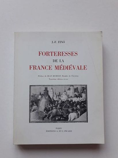 null « Forteresse de la France Médiévale » J,-Finó ; Ed. A. et J. Picard, 1977, 560...