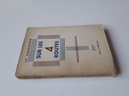 null "Sur les 4 routes", Le Corbusier; Ed. N.R.F., Gallimard, 1941, 236 p.