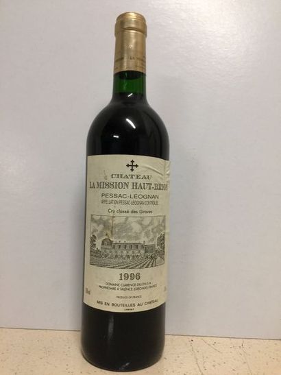 Château La Misson Haut Brion 2 bouteilles 

 Pessac - Léognan 1996

 Étiquette tâchée,...