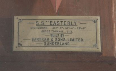 null Ship model in its mahogany showcase of a mixed cargo ship "SD EASTERLY" built...