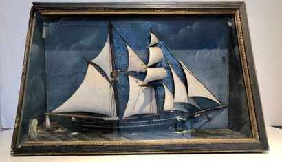 null Diorama
Wooden schooner on shaped sea
20th century 32,5 x 48 x 11 cm (Missing...