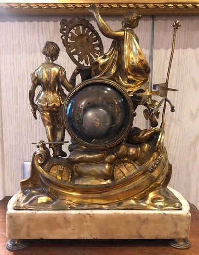 null Pendule allégorique de la Marine en bronze doré à décor d un navire sur lequel...