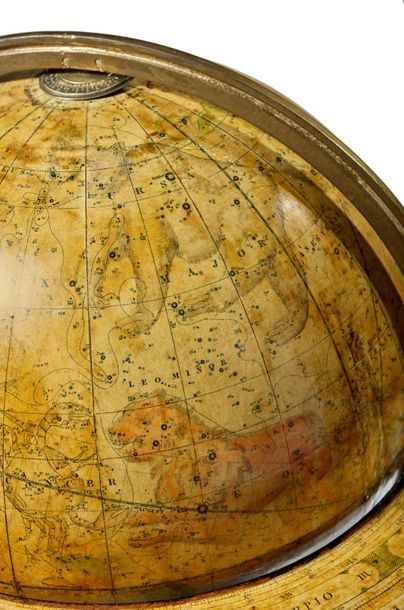 null Globe céleste
Signé dans un cartouche «WYLD'S globe of the heavens»
Les constellations...