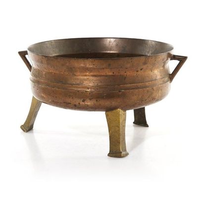 null Tripod bronze cauldron monogrammed O A
Period end of the XVIIth beginning of...