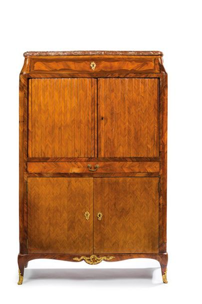 null Curved secretary made of herringbone veneer. It opens by a drawer with a shower,...