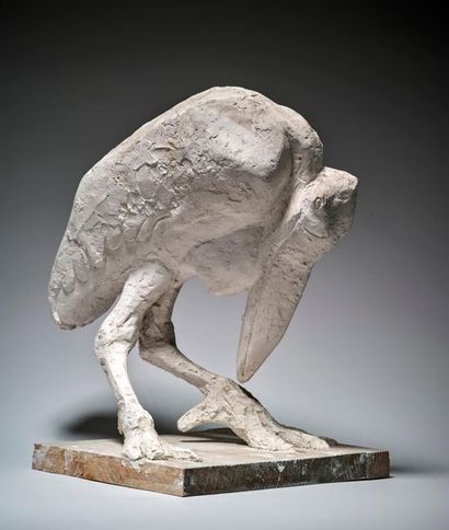 Henri SAMOUILOV (1930-2014) Pélican Plâtre sur socle en bois H. 35 cm