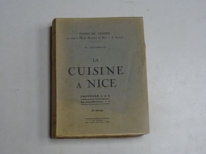 null «  La cuisine à Nice », H.Heyraud ; Ed. Léo Barma, 1922, 656 p. ( couverture...