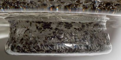 DAUM Nancy 
Coupe circulaire en verre épais translucide agrémenté d'inclusions d'oxydes...