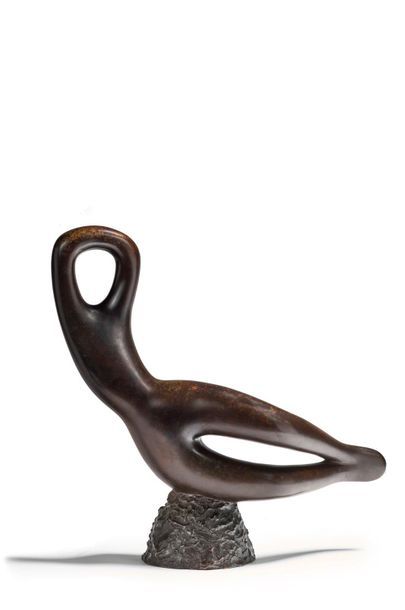 RICCARDO SCARPA (1905-1999) 
La nuit Bronze
sculpture with brown patina depicting...