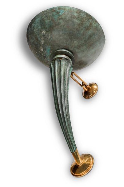 JACQUES-EMILE RUHLMANN (1879-1933) 
Pair of bronze sconces with an antique green...