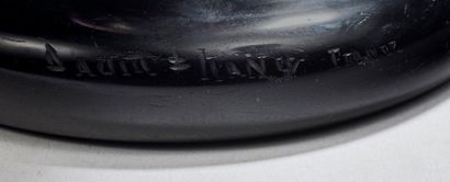 DAUM Nancy Vase balustre sur talon circulaire en verre doublé à décor dégagé à l'acide...