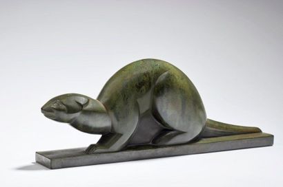 JOEL ET JAN MARTEL (1896-1966) 
Belette ou Hermine
Sculpture en bronze à patine verte...