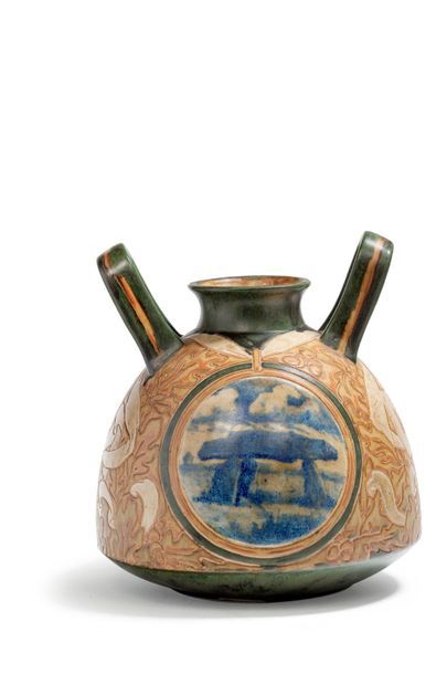Alphonse CHANTEAU (né en 1874) & QUIMPER ODETTA 
Vase à anses en grès à décor de...