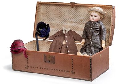 Emile JUMEAU 
Doll of the first period circa 1878
Pressed porcelain heads, big brown...