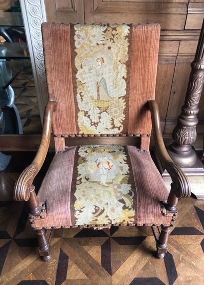 null #Paire de fauteuils en chêne mouluré en entretoise.
Style Louis XIII.
H. 111...