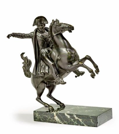 null Epreuve en bronze patiné
Napoléon franchissant les Alpes
28 x 28 cm