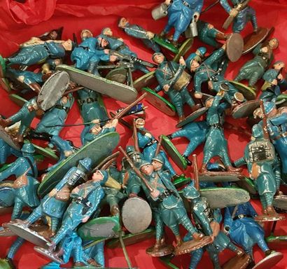 null QUIRALU. 20th century. World War I. Infantry in horizon blue uniform. This lot...