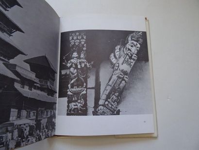 null « Fleurs du Népal », auteur non cité, ; Ed. L’or du temps, 1970, 118 p. (état...