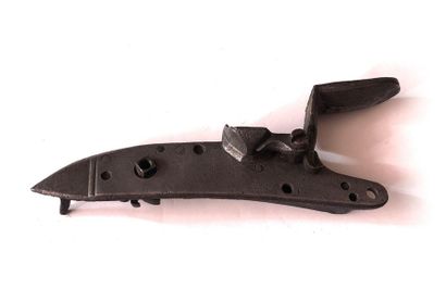 Model 1763-66 flintlock pommel gun lock....