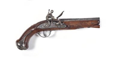 null Flintlock pistol. 
Round barrel with thundering sides. Lock signed "Antoine...