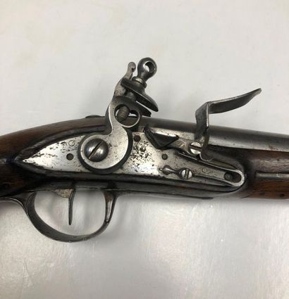 null Marshal's pistol, model 1770. 
Round barrel with thunder flats. Platinum and...