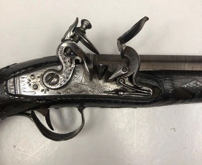 null Long and strong ottoman flintlock pistol. 
Round barrel with thundering sides,...