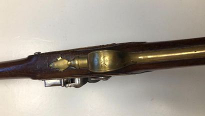 null Flintlock venery rifle or English "Coach gun". 
Round barrel with thundering...