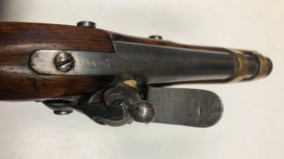 null Flintlock gendarmerie pistol type AN IX. 
Round barrel with thunder flats. Re-engraved...