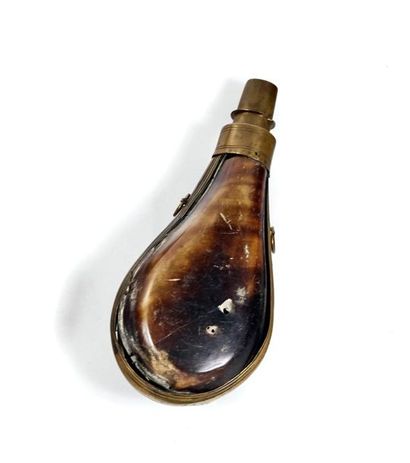 Small powder flask with two rings of marbled...