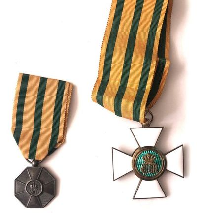  LUXEMBOURG ORDER OF THE CROWN OF CHENE, created in 1841. Commander's cross in vermeil...