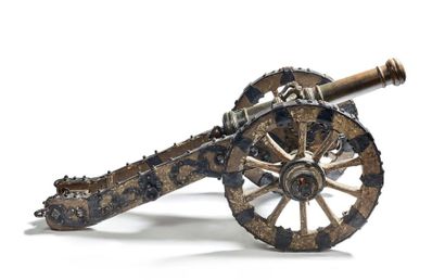 null Belle et importante maquette de canon princier, modèle réduit 
Fût en bronze,...