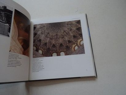  "L'art de l'Islam, Nurhan Atasoy, Afif Bahnassi, Michael Rogers; Unesco/Flammarion...