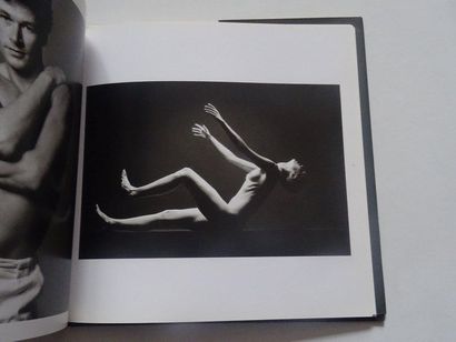 null « Jeanloup Sieff : Danse », Jeanloup Sieff. Ed. Nathan, 1997, 48 p. (état d...