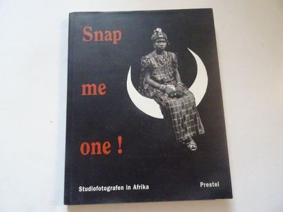 null « Snap me one ! : Studiofotografen in Afrika », [catalogue d’exposition], Œuvre...