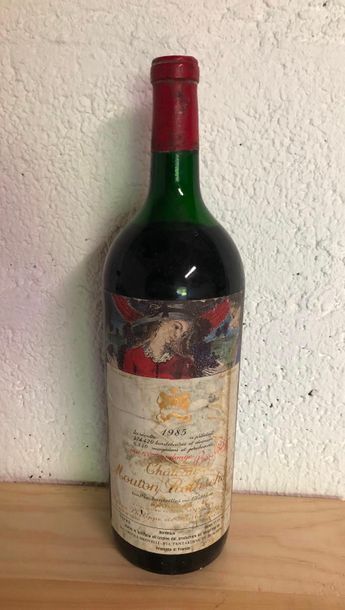 null MOUTON ROTHSCHILD 

/ 1985 / MAG / ETQ TACHÉE, PLIURE