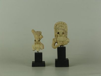 MEHRGARH (3000 av. J.C.) Deux bustes d'idoles. En terre cuite. H: 6.5 et 7.5 cm