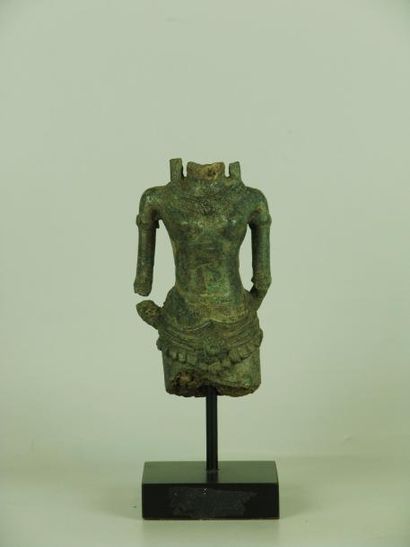 BIRMANIE, SIAM, CAMBODGE, LAOS, VIÊTNAM Torse d'Umâ. En bronze. Bayon, XIIe s. H:...