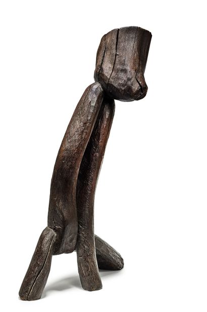 WANG KEPING (1949) 
Personnage, circa 1990

Sculpture en bois, signée en bas au dos

H....