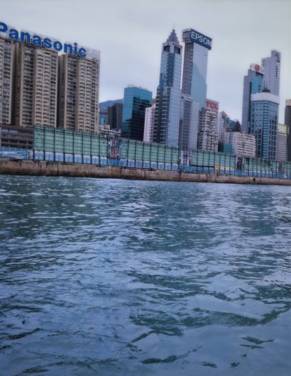 LI Wei (1970) 
Li Wei falls to Hong Kong, March 14, 2006

C-Print on Kodak paper,...