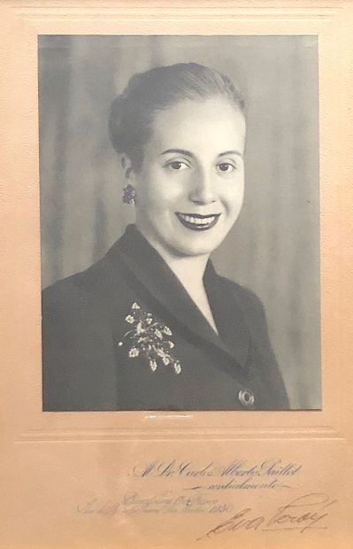 PERÓN, Eva [María Eva Duarte de Perón dit Evita] (1919-1952), actrice et première...