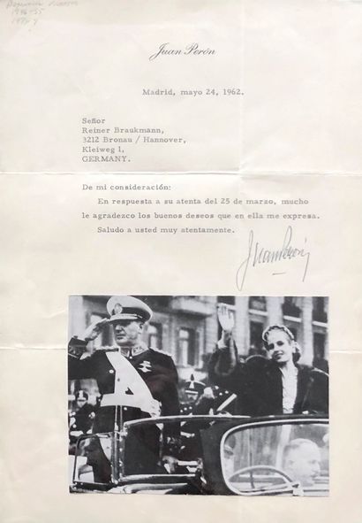PERÓN, Juan (1895-1974), président argentin de 1946 à 1955. 一套2件装裱在一个框架中的文件（40 x...