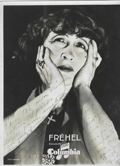 FRÉHEL, Marguerite Boulc'h dite (1891-1951), chanteuse et actrice. 罕见的亲笔签名照片，签了两次。大尺寸：30...