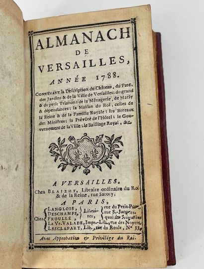 null 
凡尔赛宫年鉴》，1788年，凡尔赛宫，Blaizot；16开，全红摩洛可，三层锉刀，金片。

状态良好（发黄）
