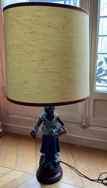 null Régule monté en lampe « Achetez moi par L. et F. Moreau ».

Hauteur de la sculpture...