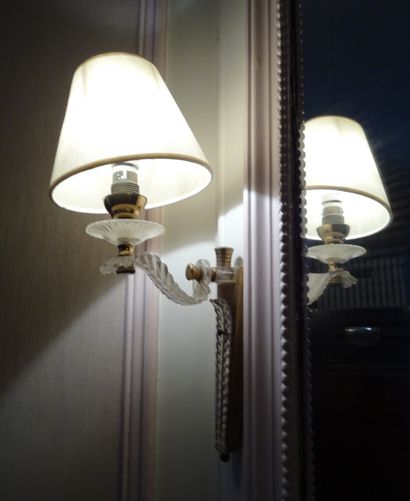 null Pair of metal and glass sconces. 

H : 24 cm