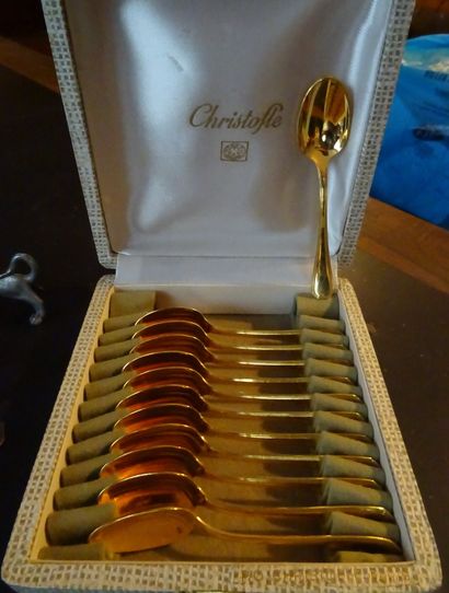 null Lot of silver and gold plated metal including Christofle spoons in case, knife...
