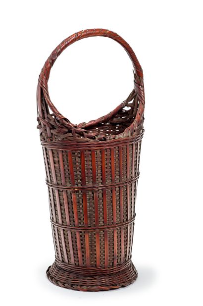 JAPON - XXe siècle Hanakago (ikebana basket) of truncated cone shape made of a fine...